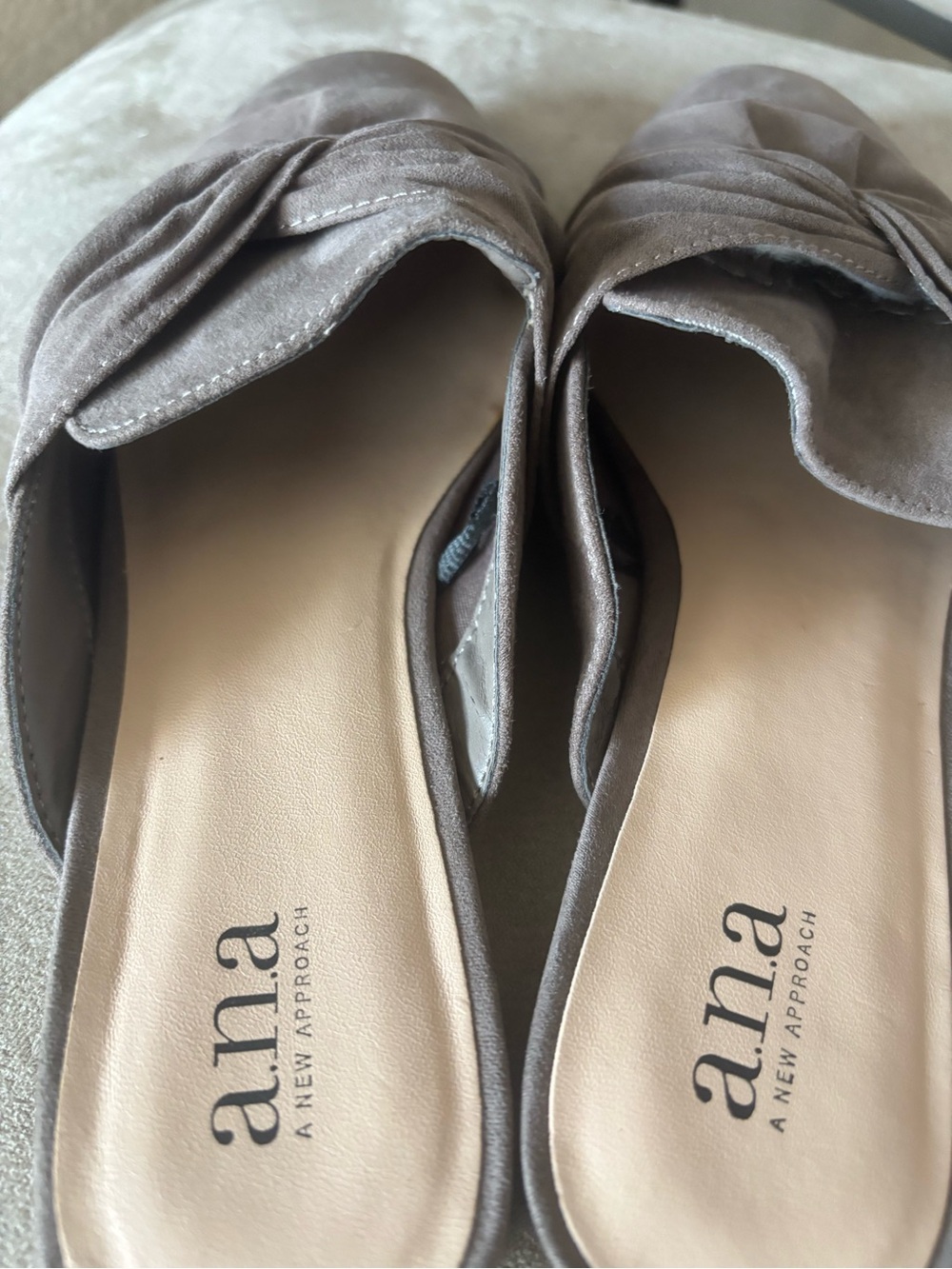 Ana -Detail Slip-On Mules - Picture 2 of 5